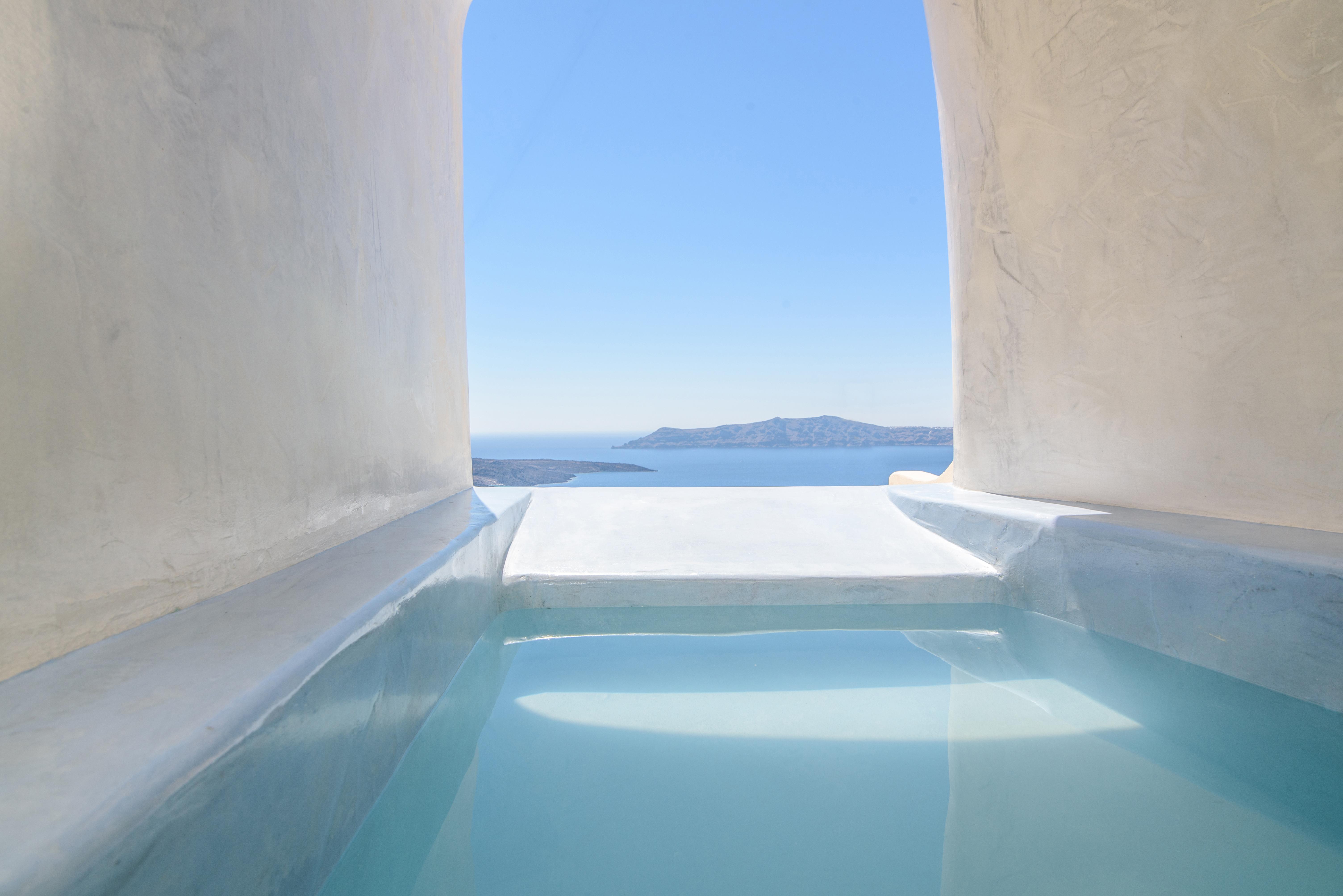 On The Cliff Otel