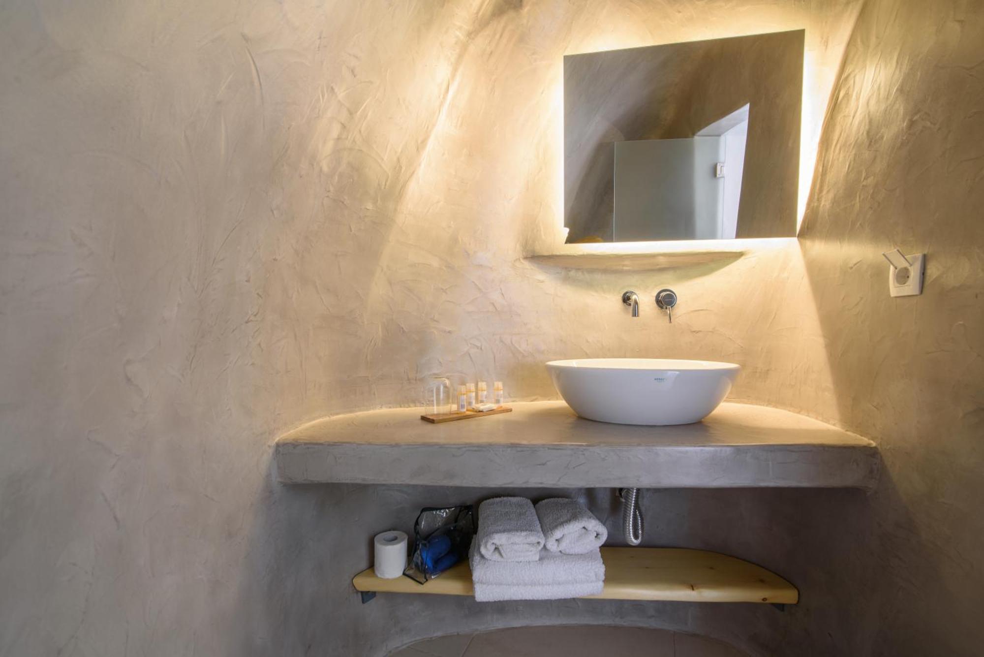 Otel On The Cliff 4*