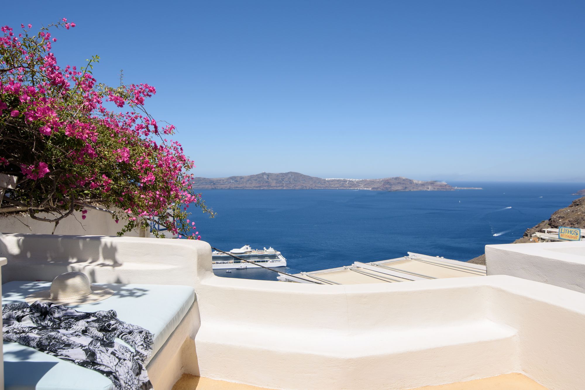 On The Cliff Otel